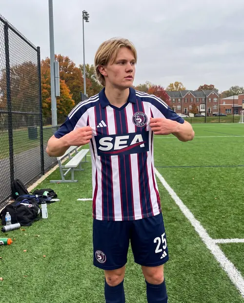 Finn Anderson (#25) in the 2026/27 home shirt